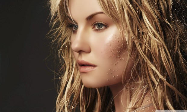 Elisha Cuthbert wallpaper